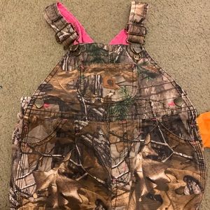 2T girls Carhartt bib shorts